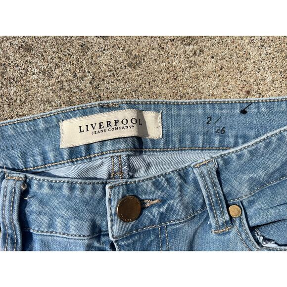 Liverpool Pants Women Size 2 Light Wash Skinny Jeans Zip Fly 5-Pocket Design - Picture 5 of 6